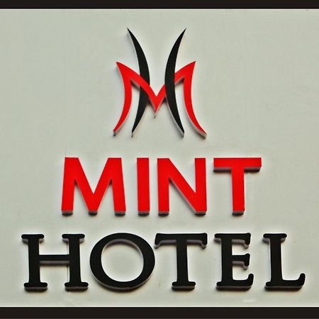 Mint Hotel Chandigarh Chandīgarh Exterior foto