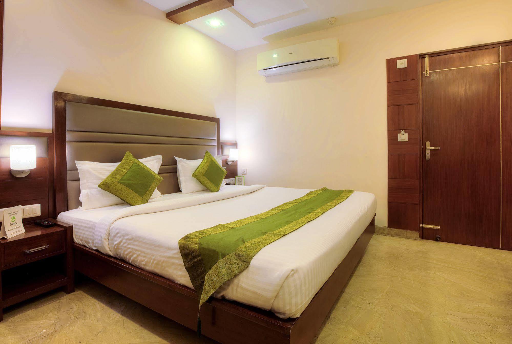 Mint Hotel Chandigarh Chandīgarh Exterior foto