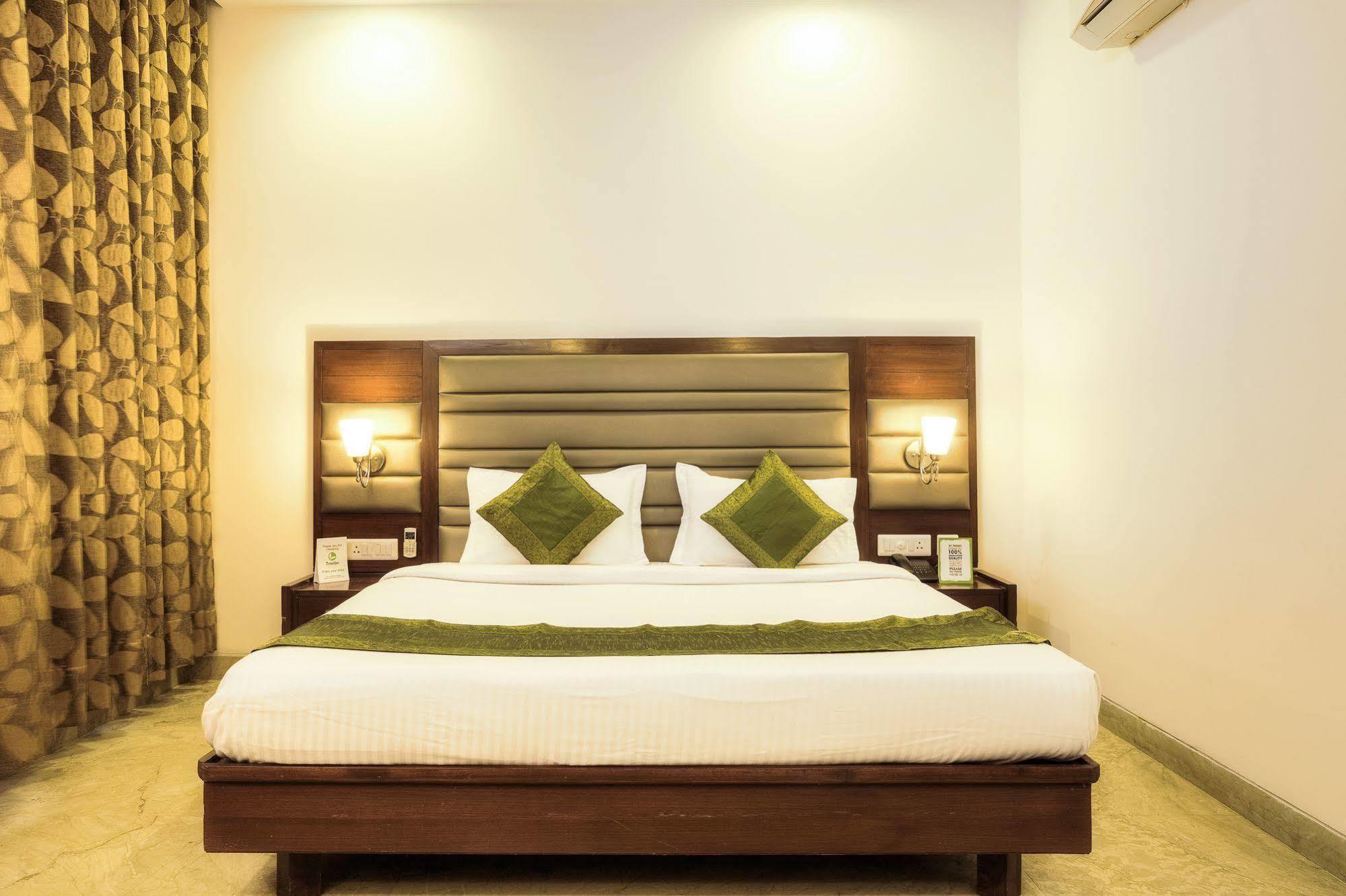 Mint Hotel Chandigarh Chandīgarh Exterior foto