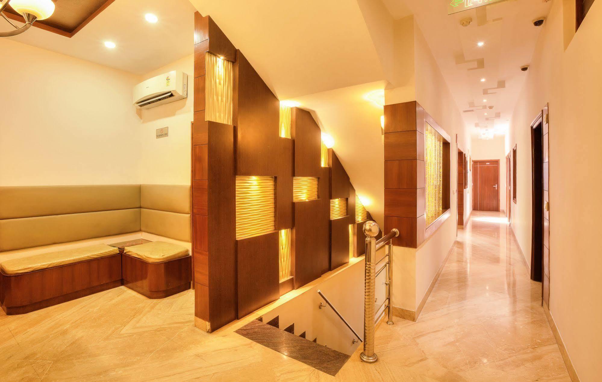 Mint Hotel Chandigarh Chandīgarh Exterior foto