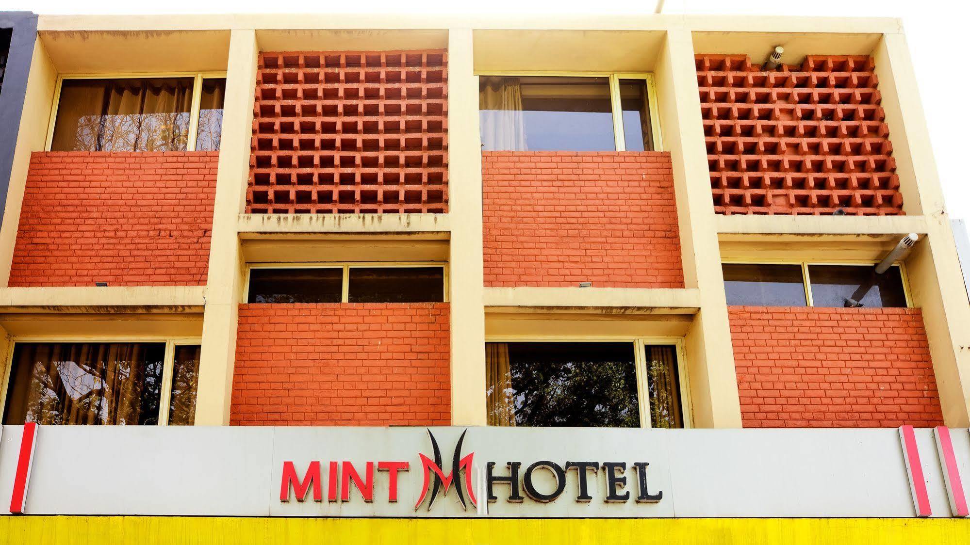 Mint Hotel Chandigarh Chandīgarh Exterior foto