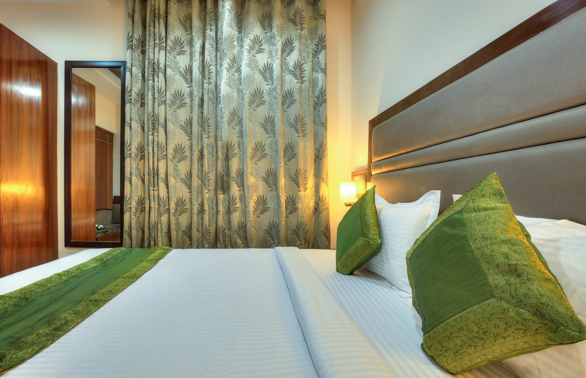 Mint Hotel Chandigarh Chandīgarh Exterior foto